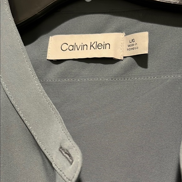 💕HP💕Calvin Klein Gray Blouse with Relaxed Fit - Picture 2 of 4